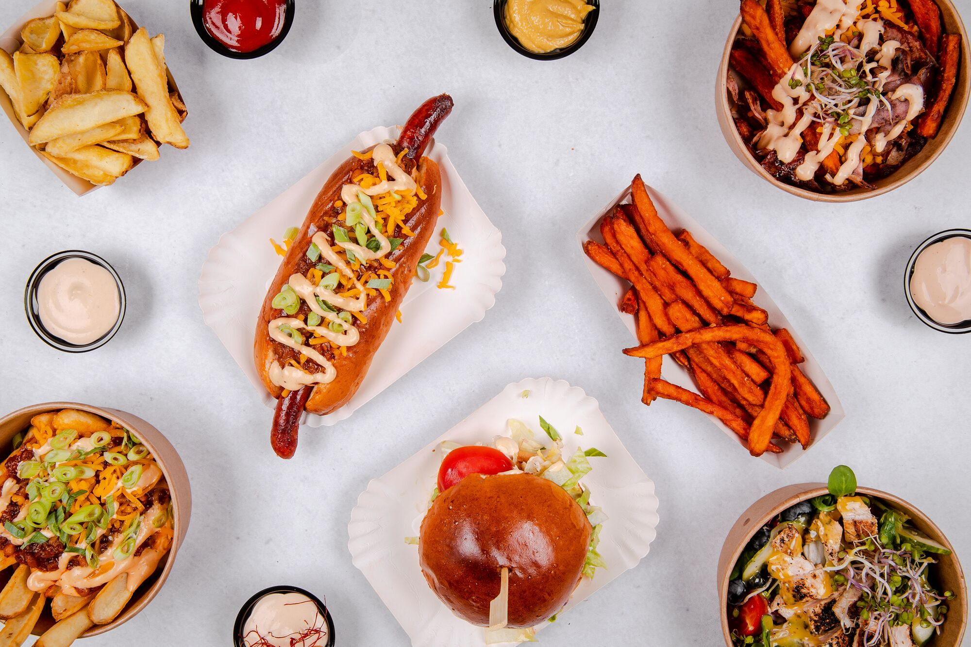 Ikarus Street Food — burgre, hranolky, hot dog, wrap, bowl